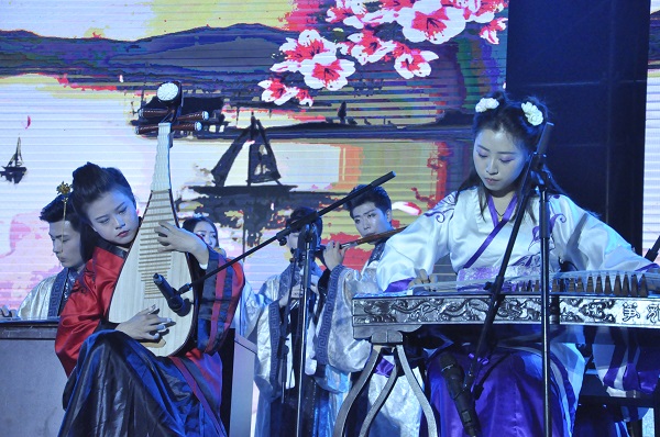 器乐合奏《春江花月夜》