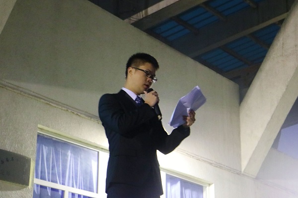 学生代表石静
