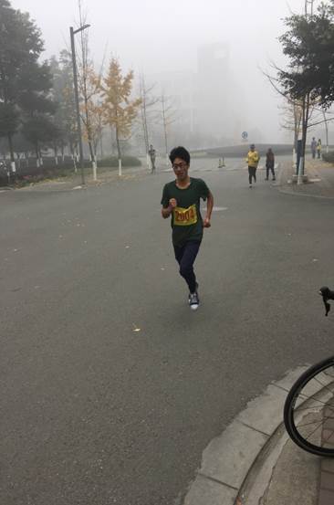 说明:C:\Users\Administrator\Desktop\乐跑接力赛\null335eb97b668b3317.jpg