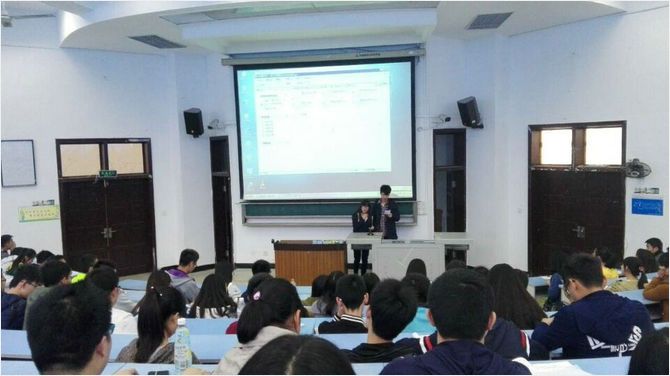 社团联各部门代表发言