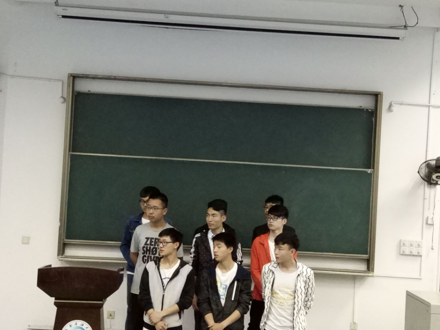 图2.歌舞剧《我们的队伍永远强》