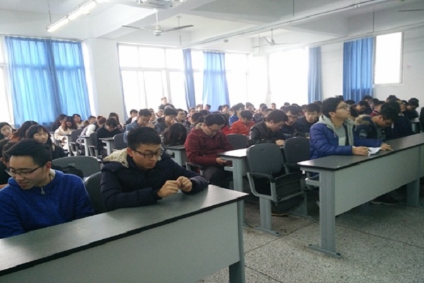 班会现场1