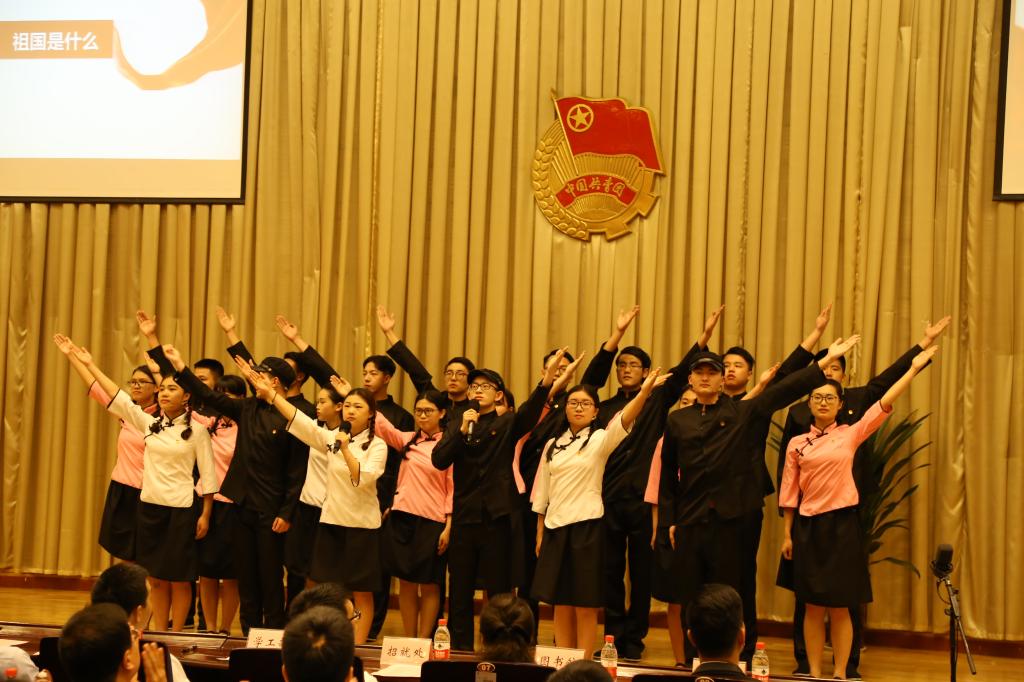 石工院的《青春与祖国同行》