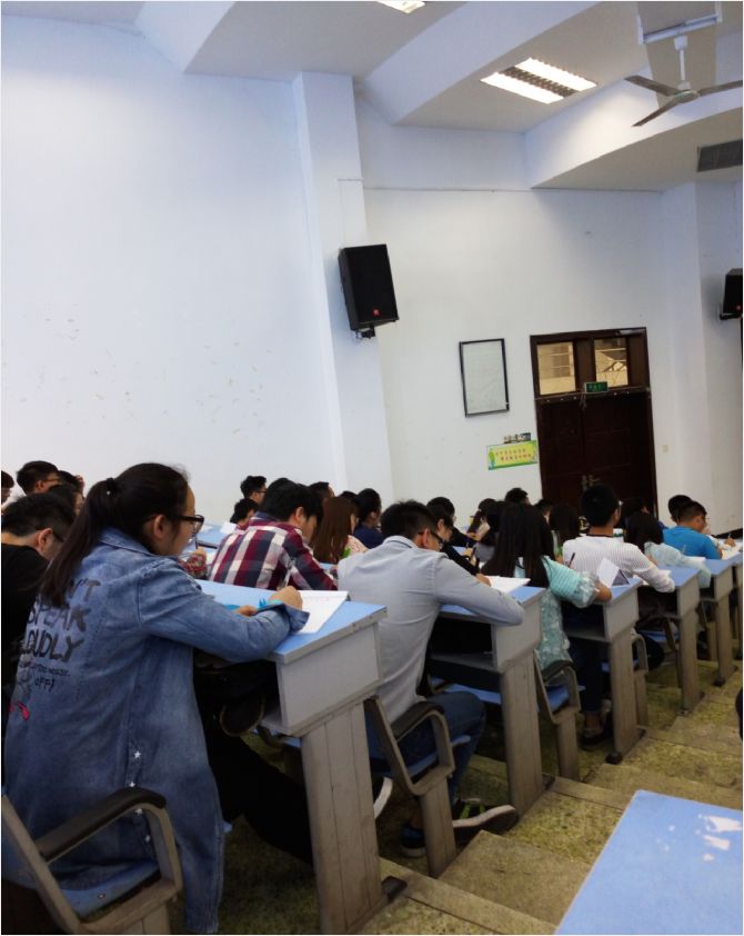 同学们做笔记